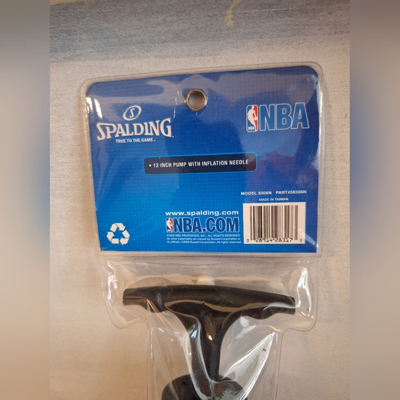 NBA/Spalding Collab Air Pump - Picture 2 of 3